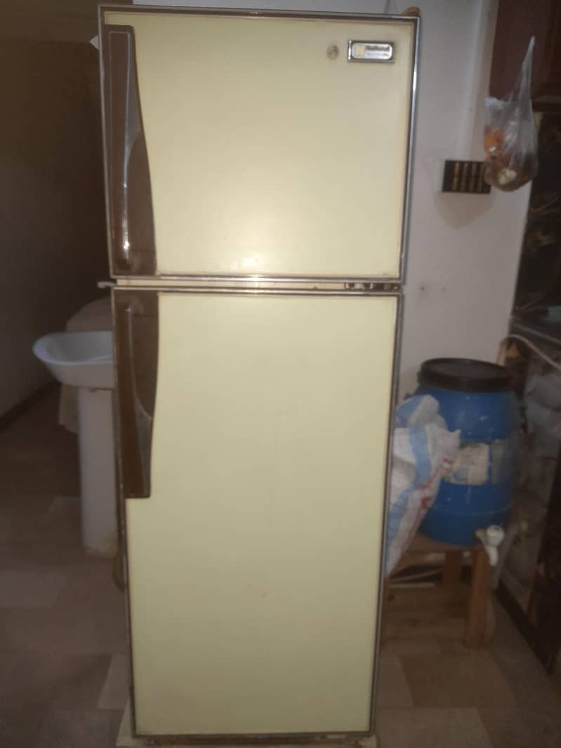 Refrigerator 0