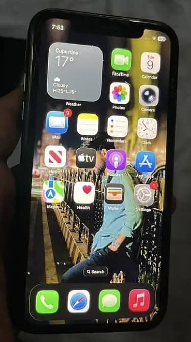 iPhone 11 128 go 10/8 condition 73 battery halt factory unlock