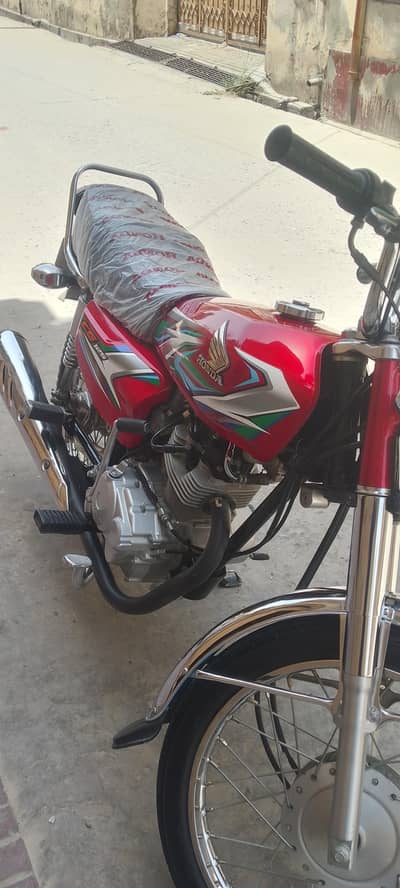 Honda 125 2023 model First owner All Punjab Number For Sale