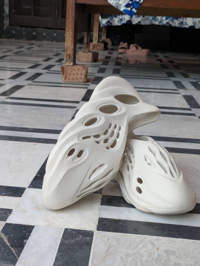 Adidas sneakers yeezy
