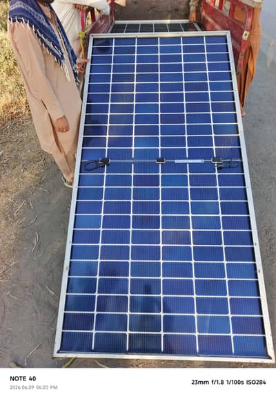585w Canadian solar very low prices for sale