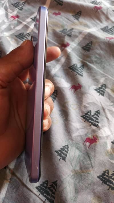 Vivo Y17s
