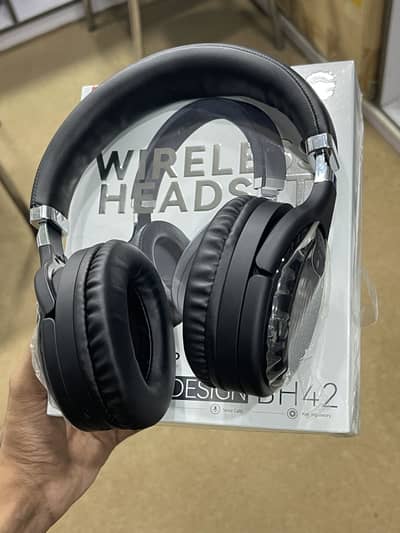 Earldom Headphones Bass boosted