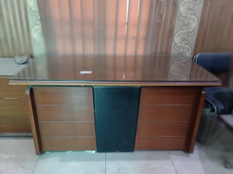 Office table large size 2
