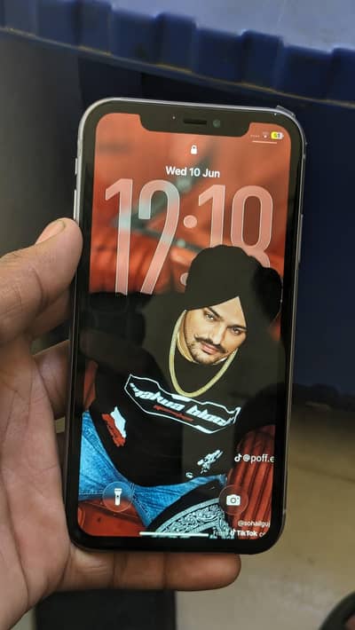 Apple iPhone 11