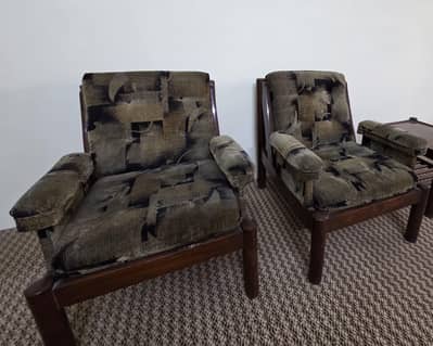 5 seater sofa set with table