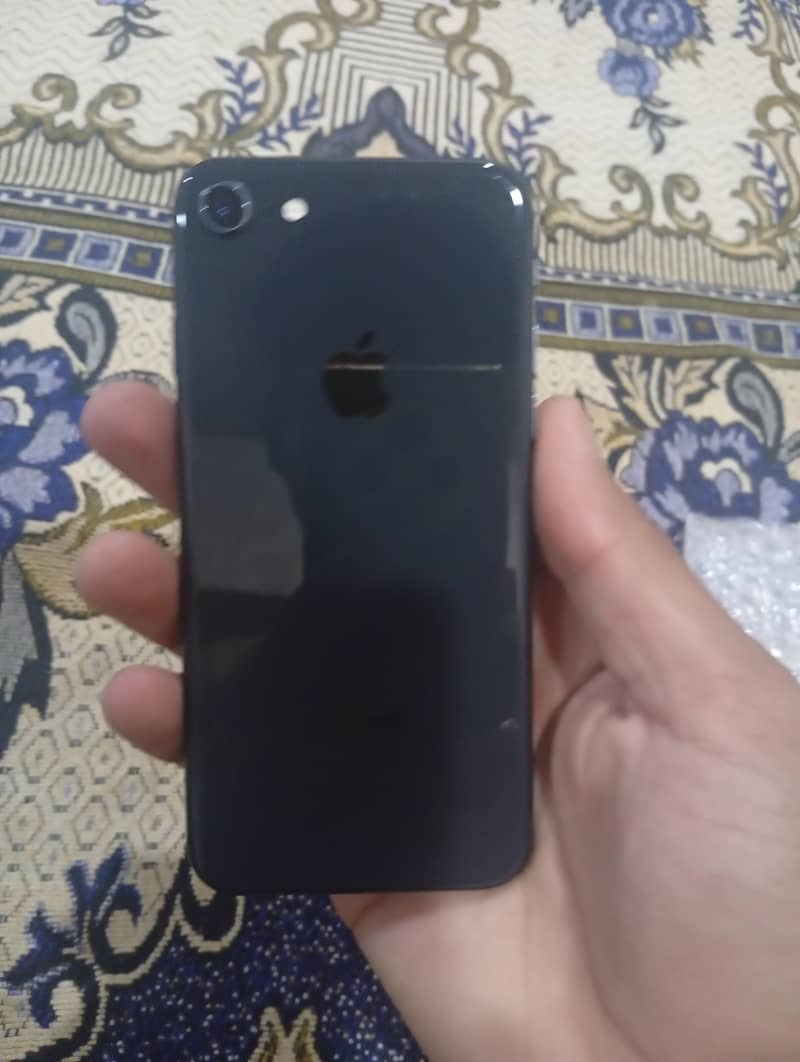 Apple iPhone 8 0