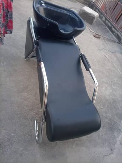 Parlour bed (head washer)