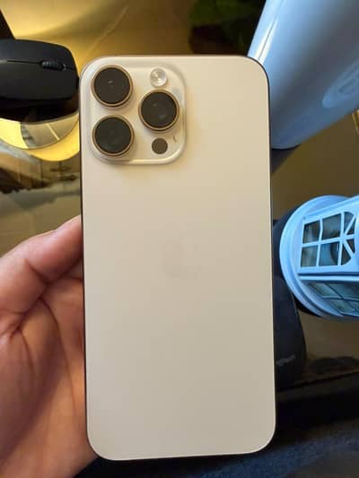 Apple iPhone 16 Pro Max