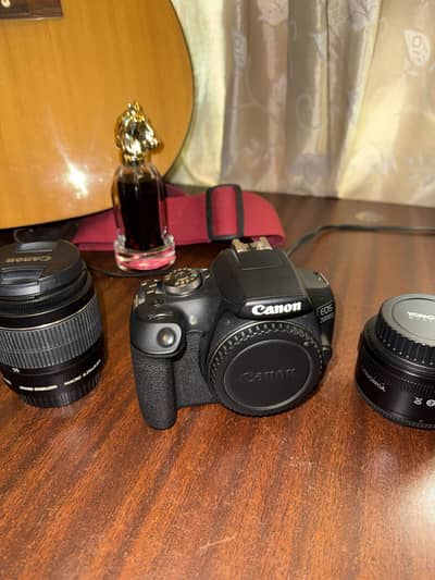 Canon 2000D with kit lens and 1.8 50mm lens 10/10 condition