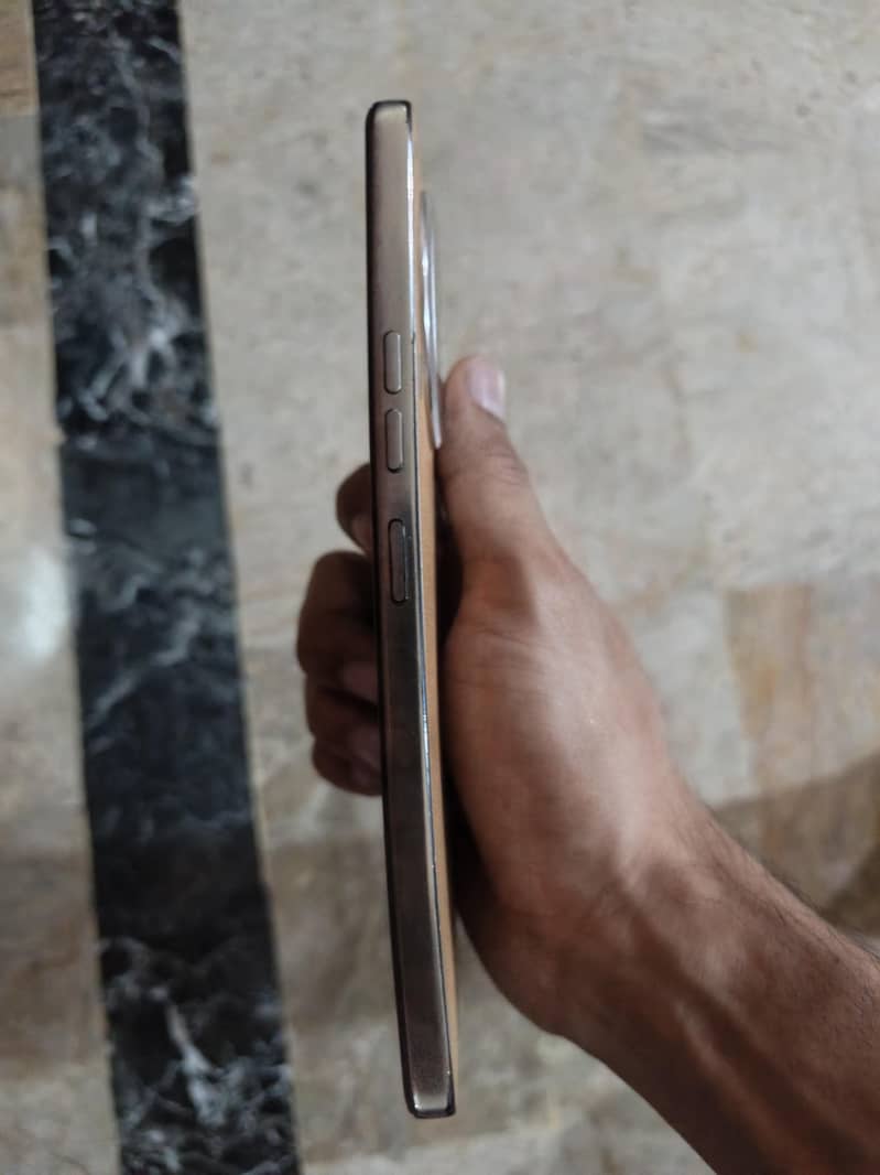 Tecno camon 30 4