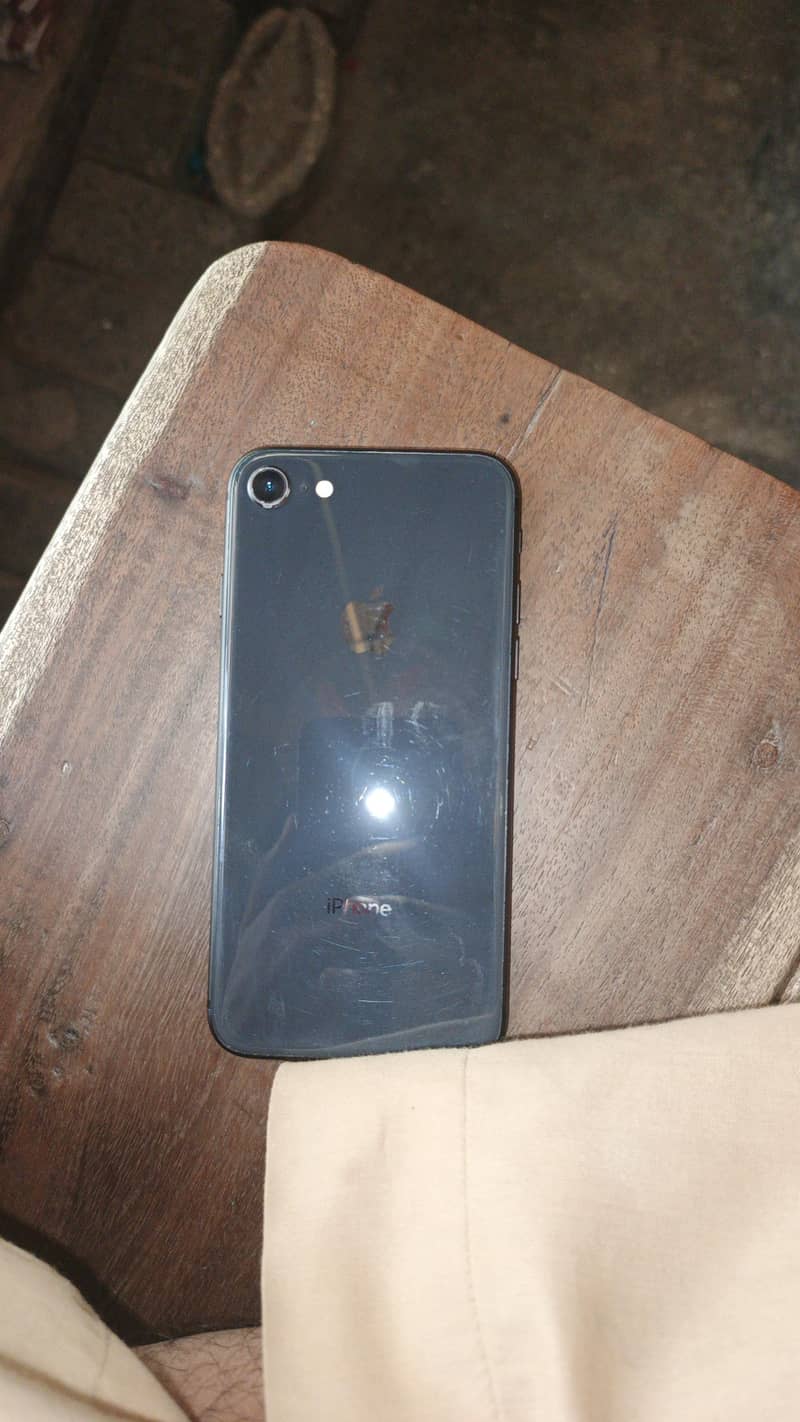 Apple iPhone 8 0