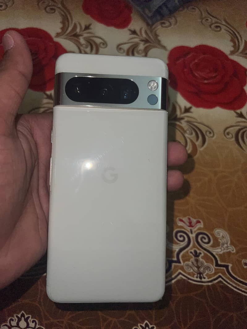 Google Pixel 8 Pro 2