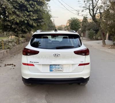Awd tucson avl