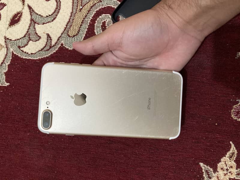 Apple iPhone 7 Plus 4
