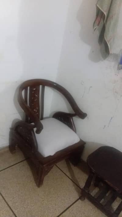 new 2 sofa type chair best condition urgnt sale [ 7000 ] Rs