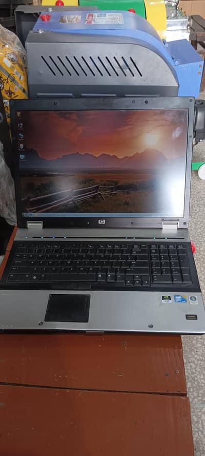 laptop HP model 8730w for sale