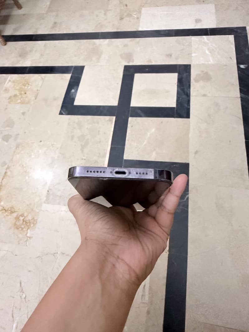 iPhone 14 Pro Max 1