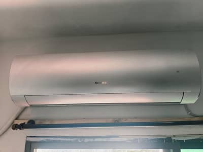 Gree 1.5 Ton T3 invertor A. c new condition only 3 month use