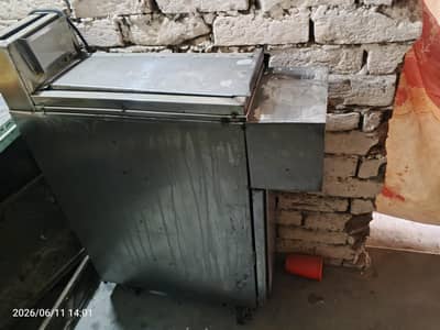 fastfood ka samaan hai