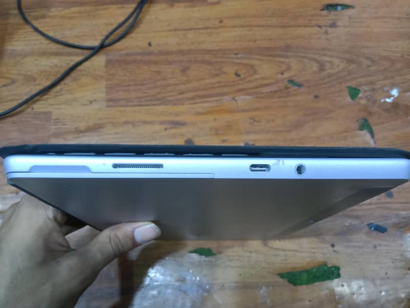 surface 8/128 1
