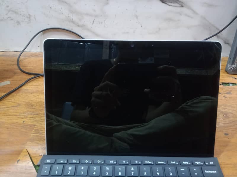 surface 8/128 3