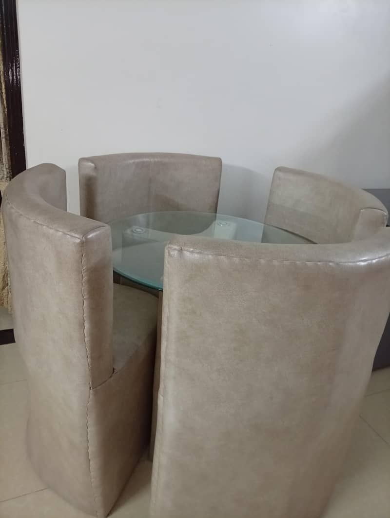 Dining Table 0