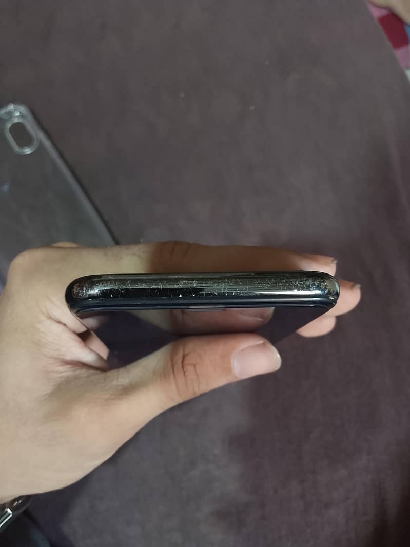 Apple iPhone X 6
