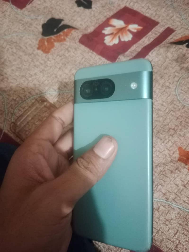 Google Pixel 8 2