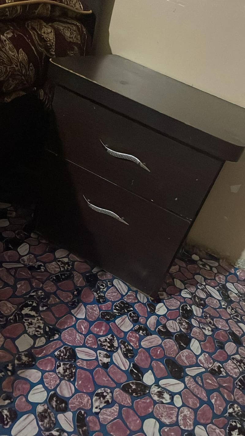 Double Bed Set Available 4