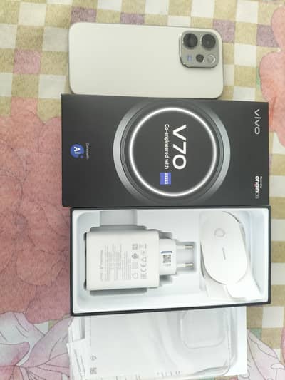 Vivo V70 5G 12 256 GB variant