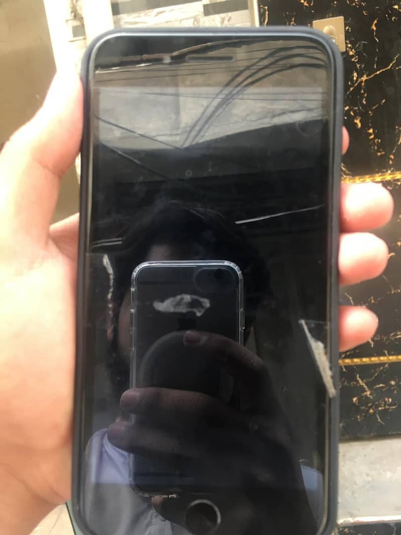 Apple iPhone 8 Plus 1