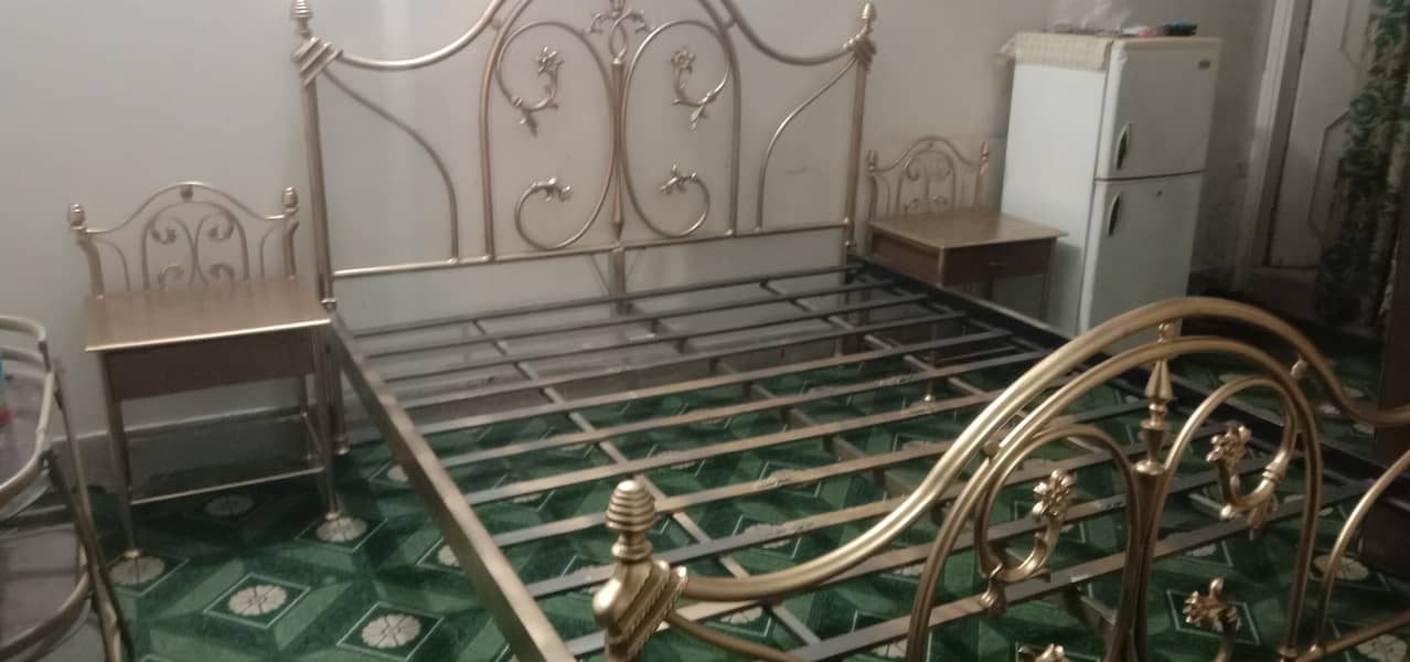 king bed 2