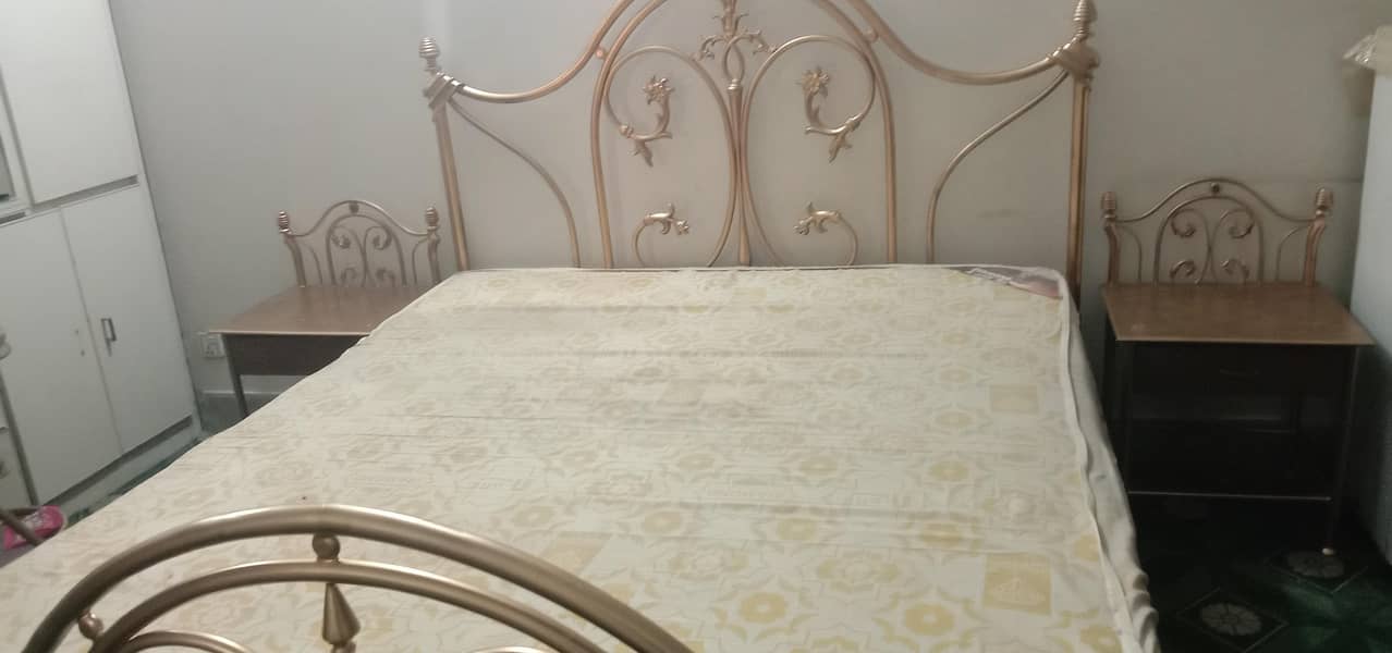 king bed 3