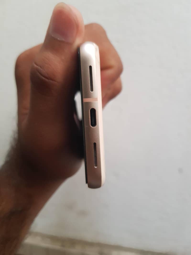 Google Pixel 8 2