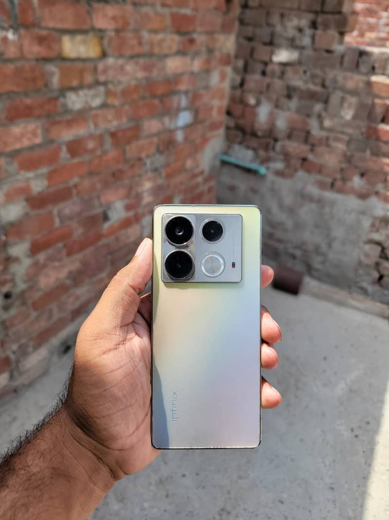 Infinix Note 40 0