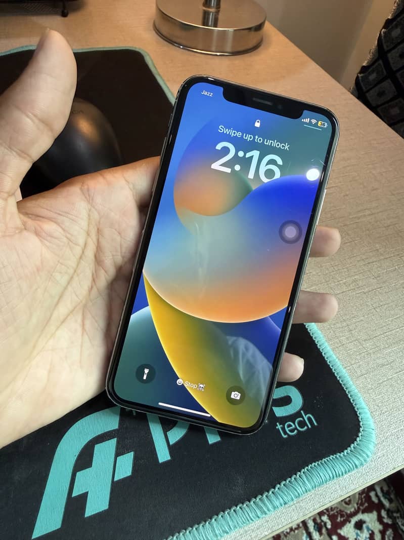 Apple iPhone X 0