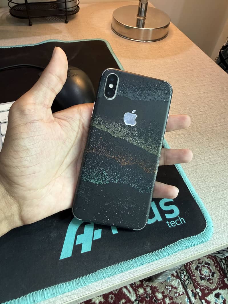 Apple iPhone X 2