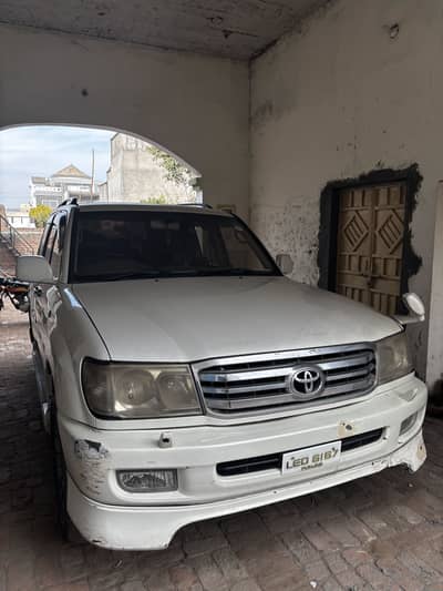 Toyota Land Cruiser 2000