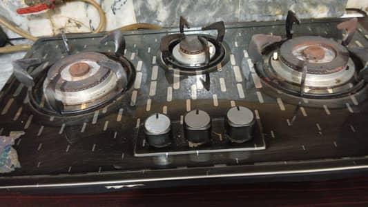 I am selling stove it's colour is black