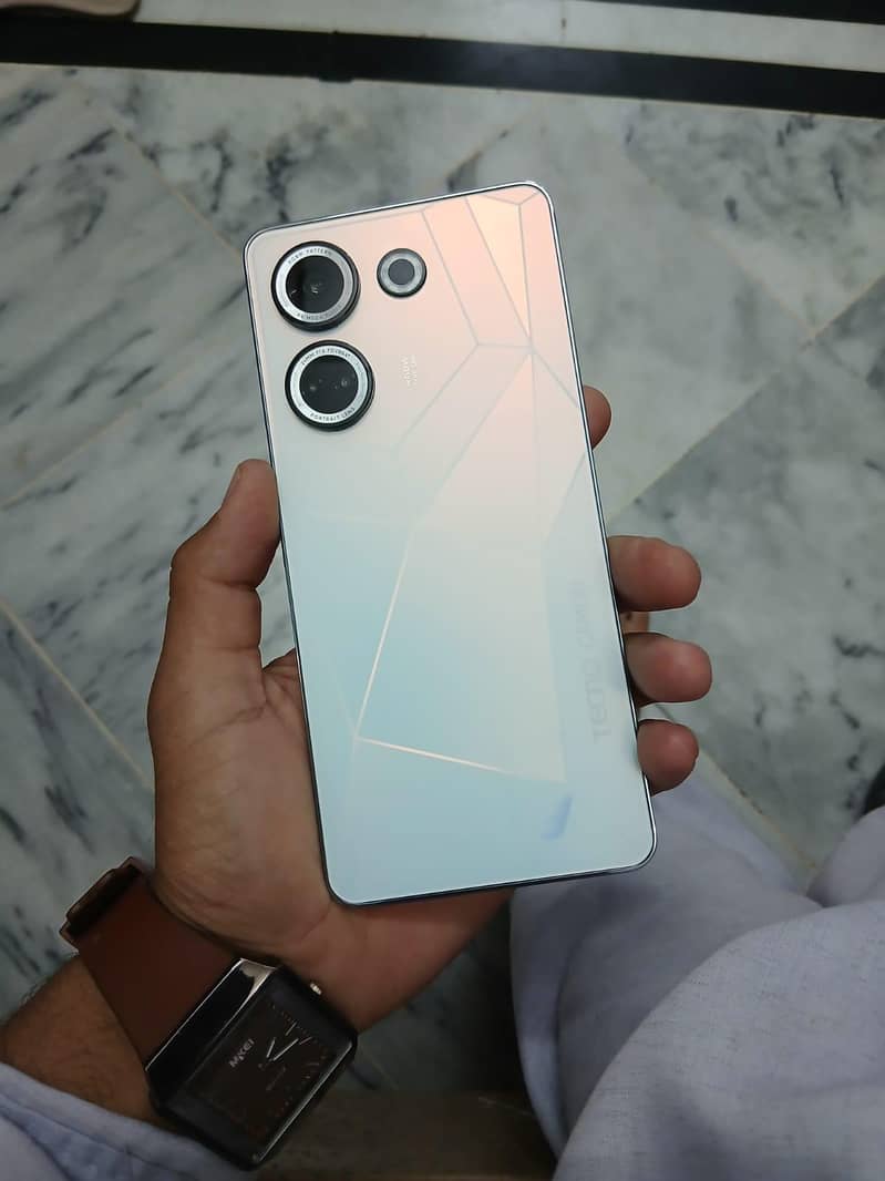 Tecno CAMON 20 1