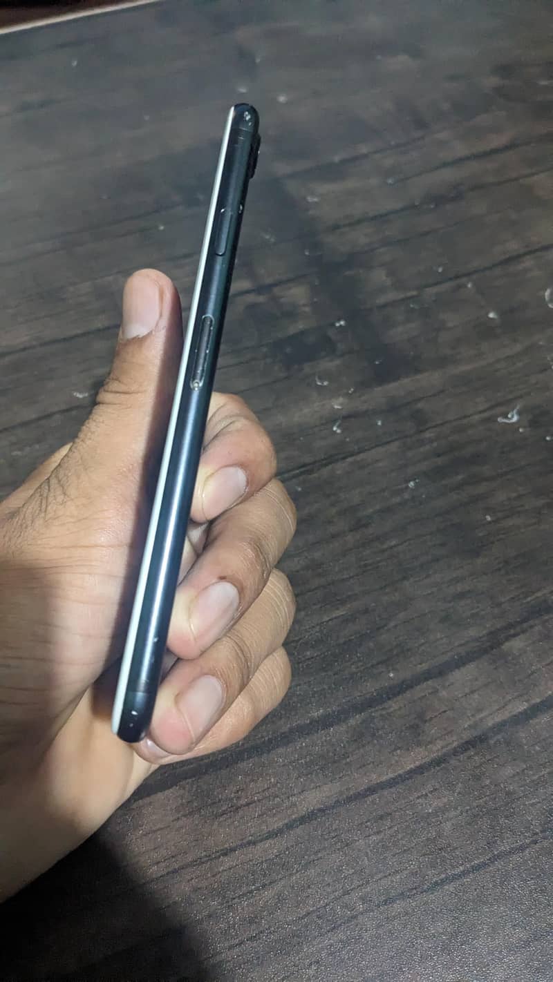 Apple iPhone 7 3
