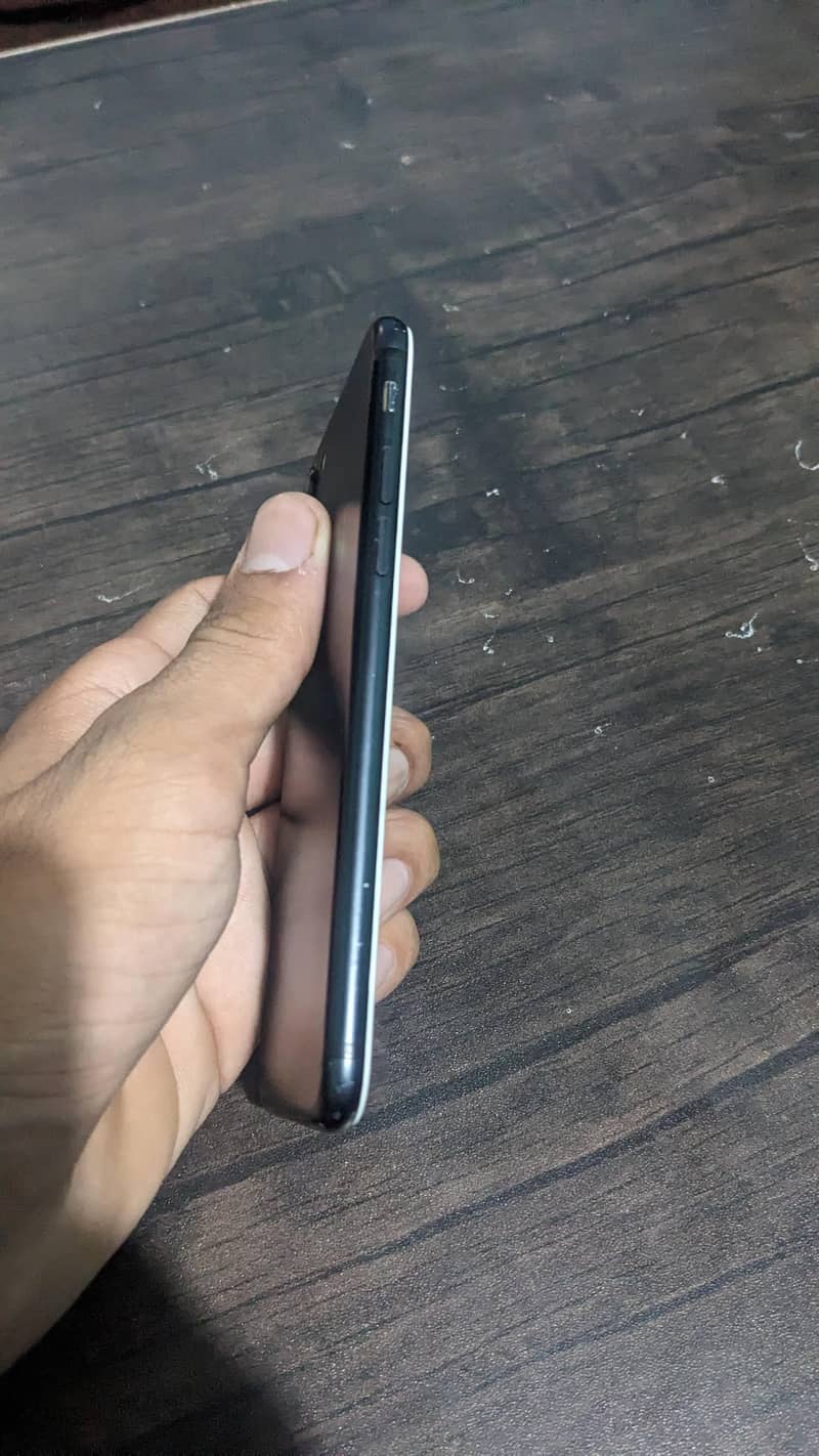 Apple iPhone 7 4