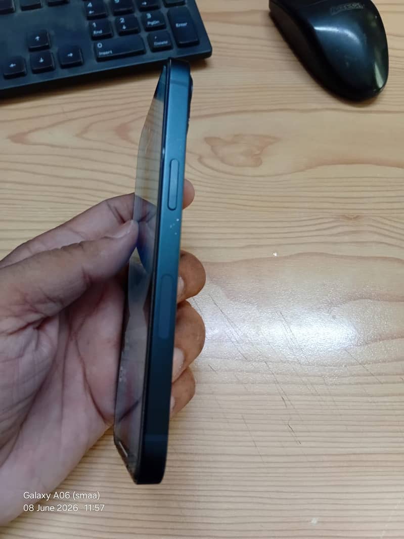 Apple iPhone 13 1