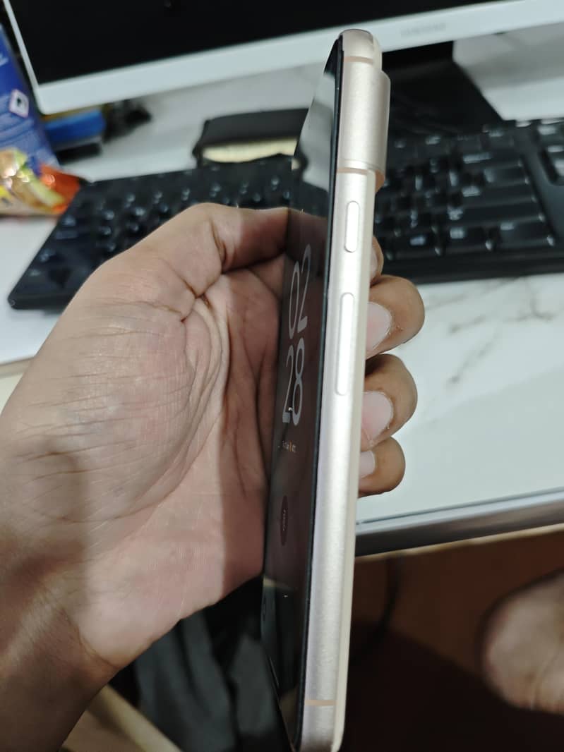 Google Pixel 8 2