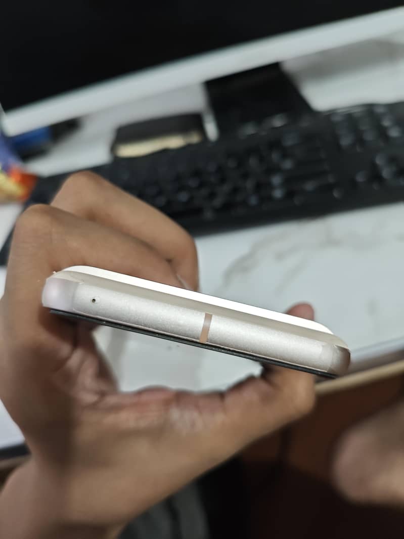 Google Pixel 8 3
