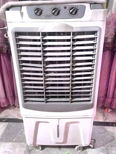 Cooler Good Condition for Sale !