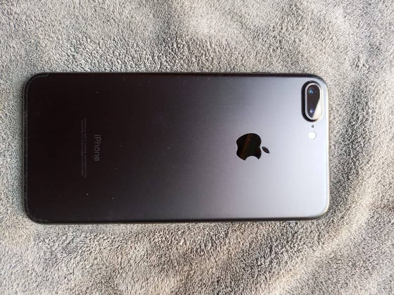 Apple iPhone 7 Plus 1