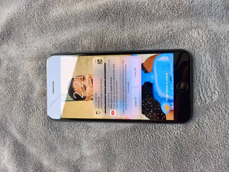 Apple iPhone 7 Plus 6