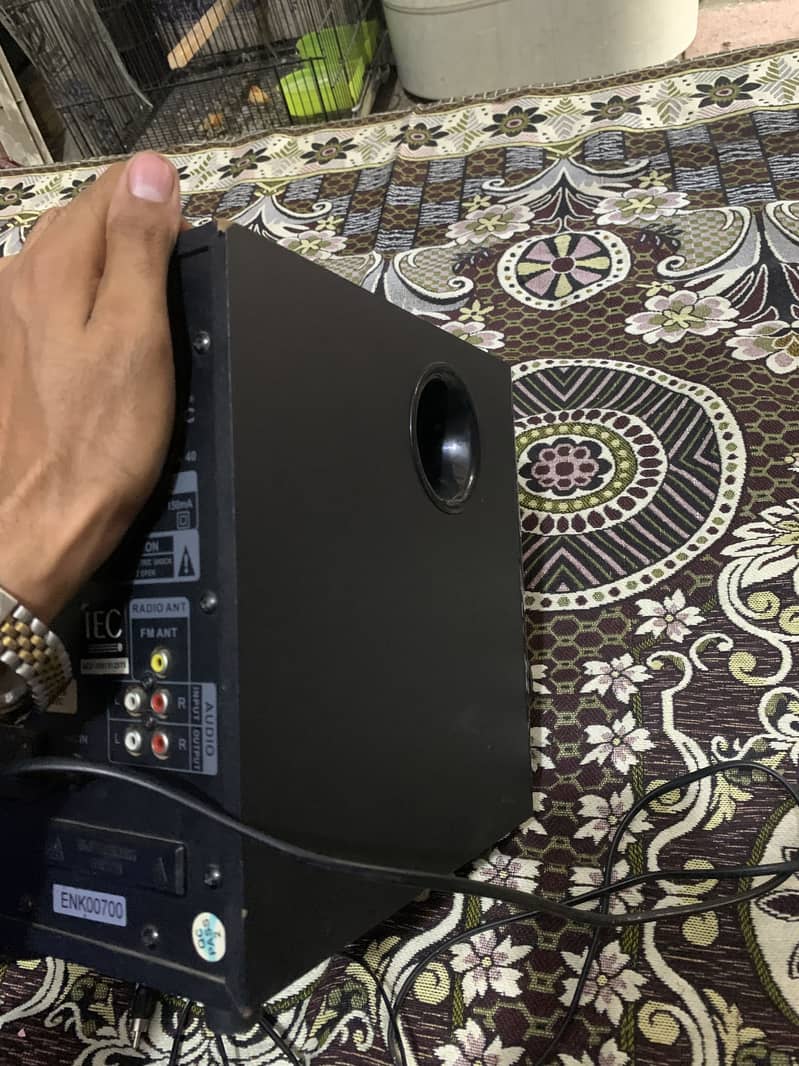 Audionic maga40 2